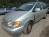 2002 Toyota Sienna - Image 2