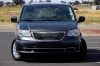 2015 Chrysler Town & Country - Image 3
