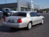 2005 Lincoln Town Car - Image 3