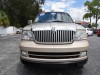 2005 Lincoln Navigator - Image 2