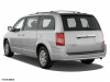 2007 Chrysler Town and Country - Image 2
