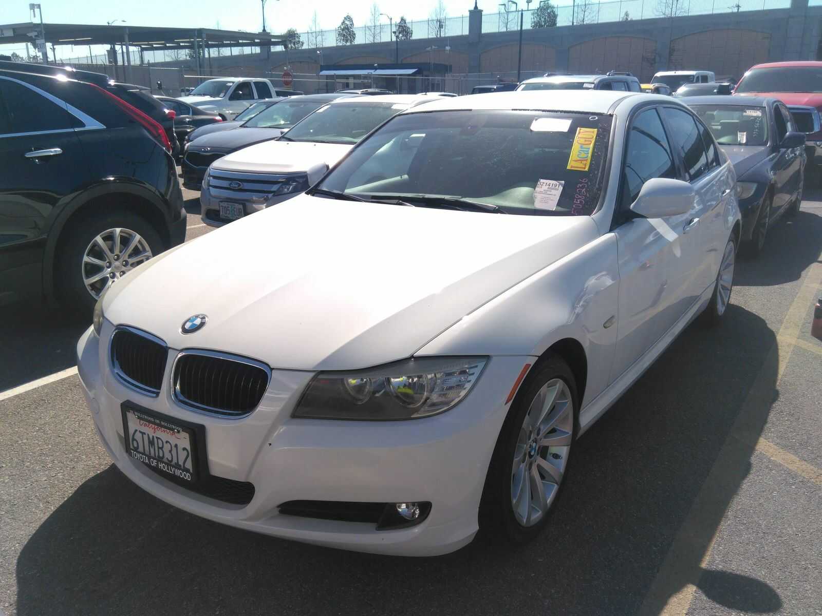 WBAPH5G58BNM84105 BMW 3 series E90 LCI 328i N51 2011 WBAPH5G58BNM84105 BMW 3 series E90 LCI 328i N51 2011